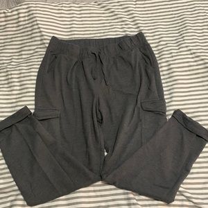 Sonoma capri pants. Gray. Medium